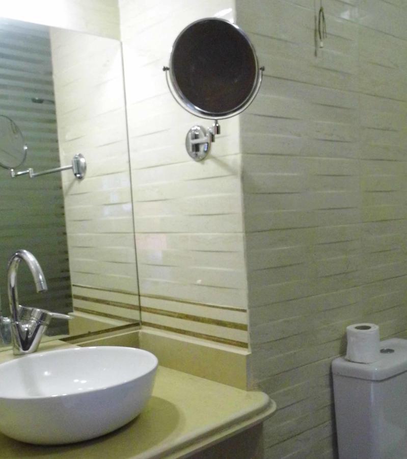 Mg Nefertiti Hotel Ель-Мінья Номер фото