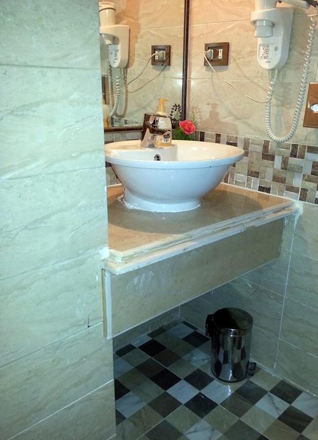 Mg Nefertiti Hotel Ель-Мінья Номер фото